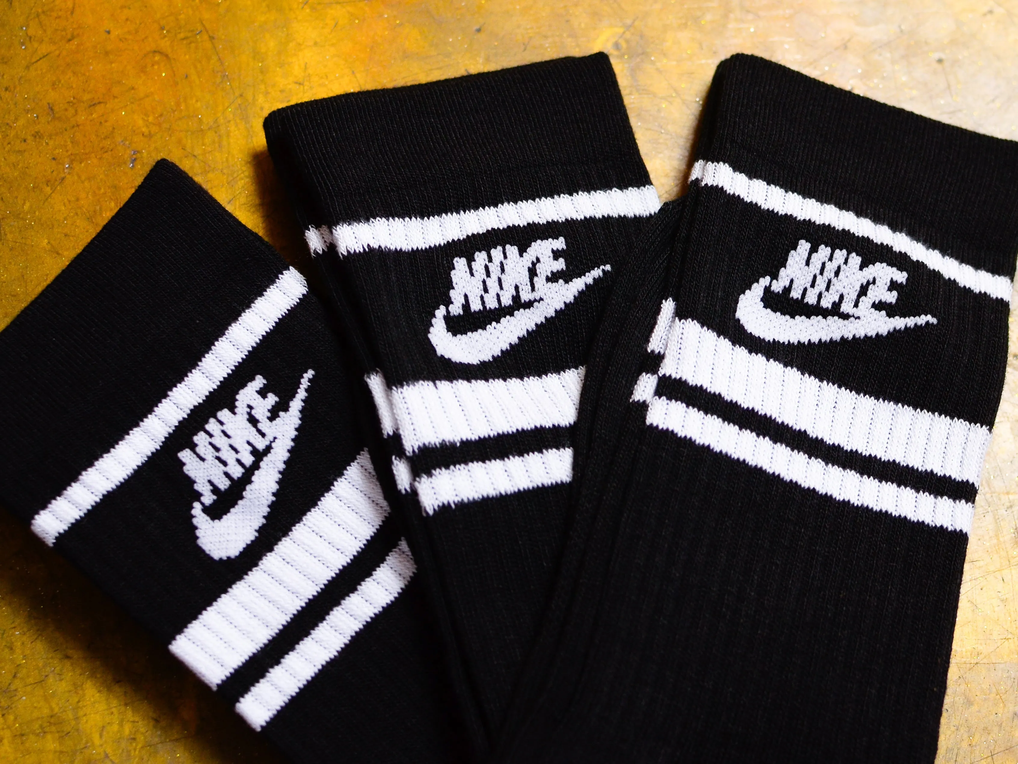 Nike Sportswear Everyday Essential Socks 3pk - Black / White