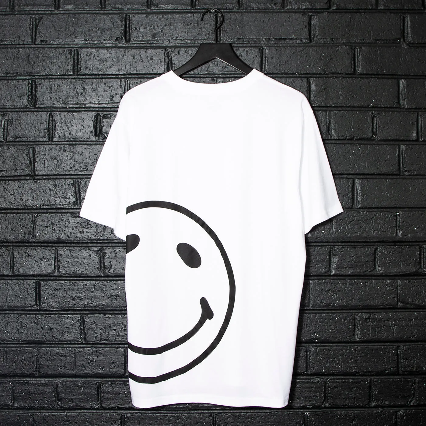 Side Smiley Back - Oversized Tshirt - White