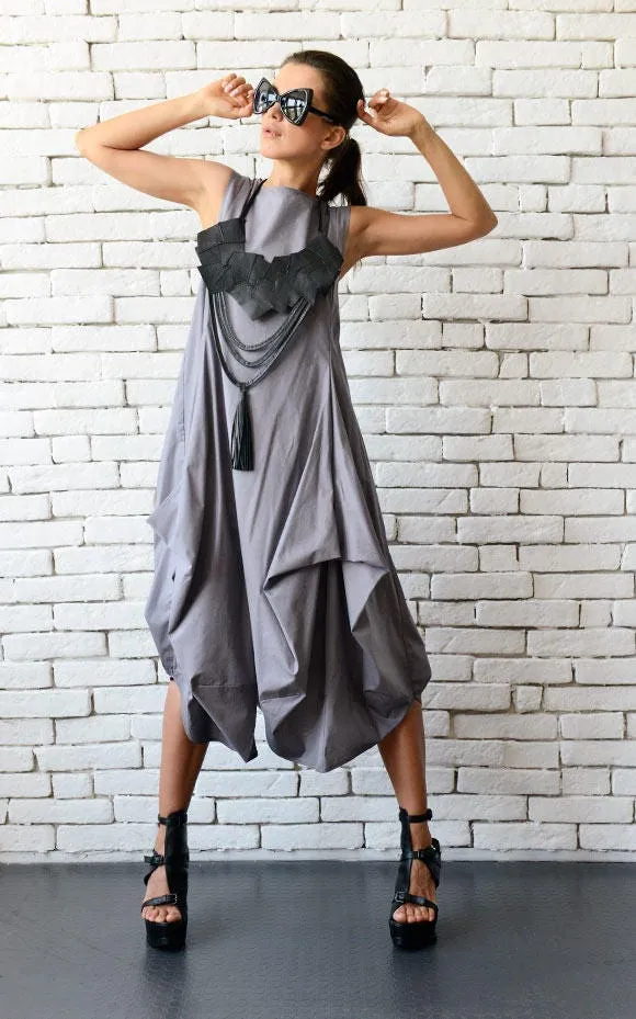 Sleeveless Gray Dress With Drappings